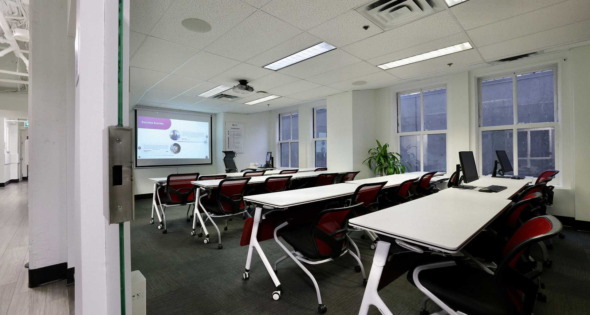 Kanada'da Üniversite Canadian College of Technology and Business
