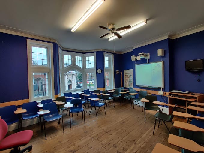 Londra'da Üniversite Golders Green College