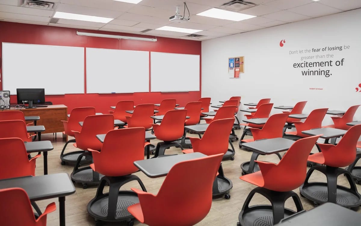 Kanada'da Üniversite Toronto School Of Management