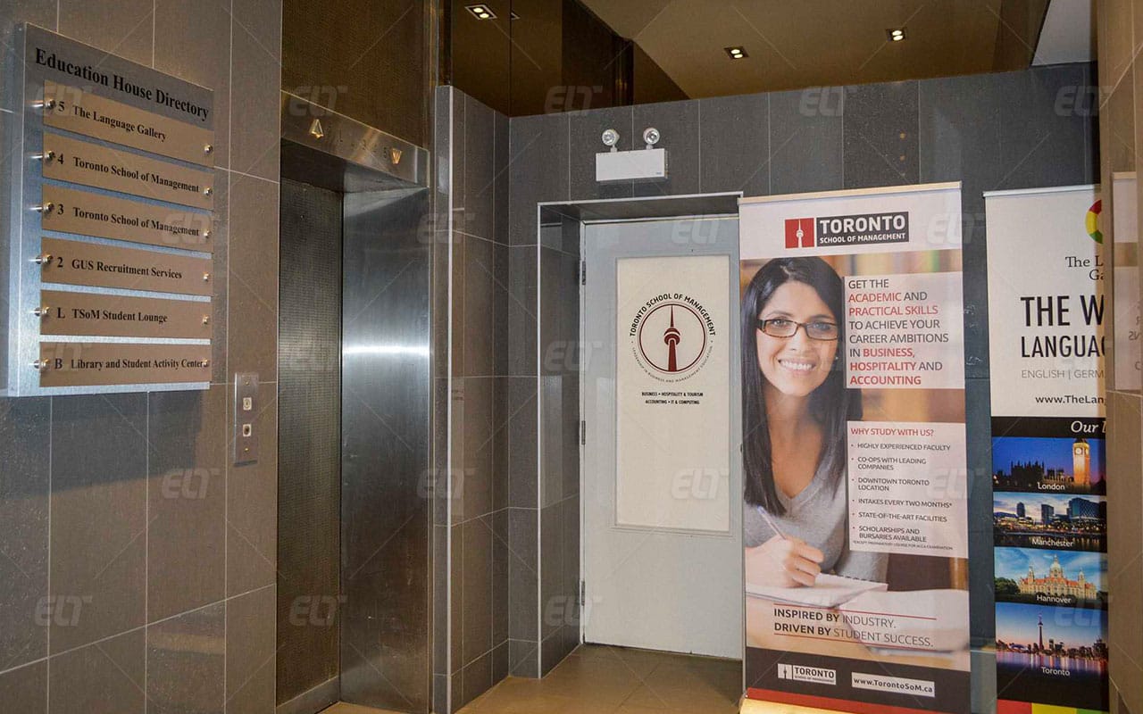Kanada'da Üniversite Toronto School Of Management